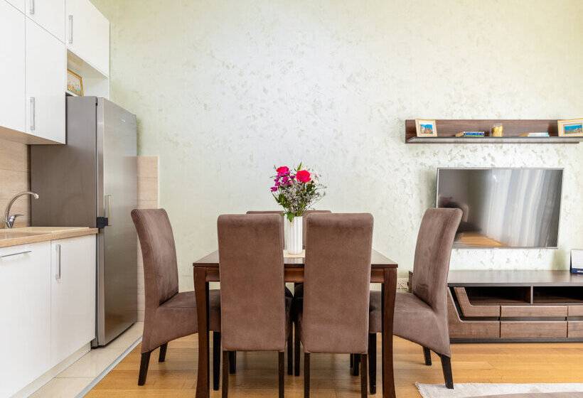 Apart Hotel Ms Katunjanin