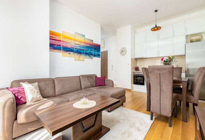 Apart Hotel Ms Katunjanin