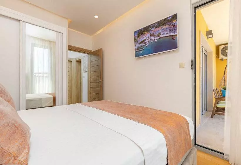 Apart Hotel Ms Katunjanin