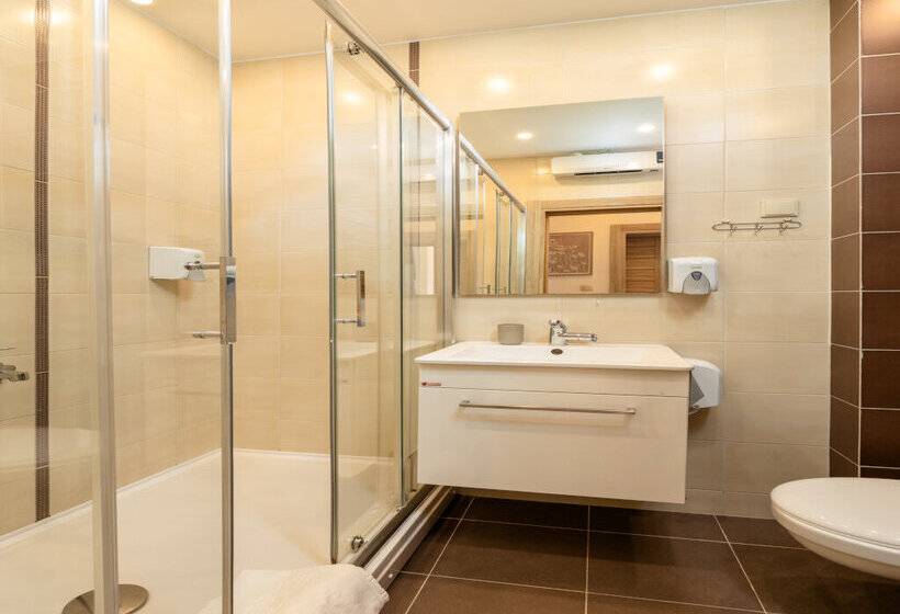 Apart Hotel Ms Katunjanin