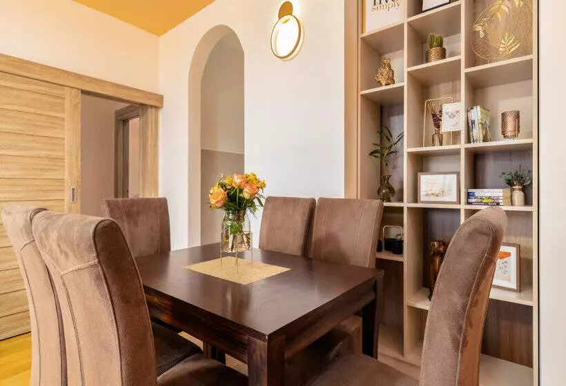 Apart Hotel Ms Katunjanin