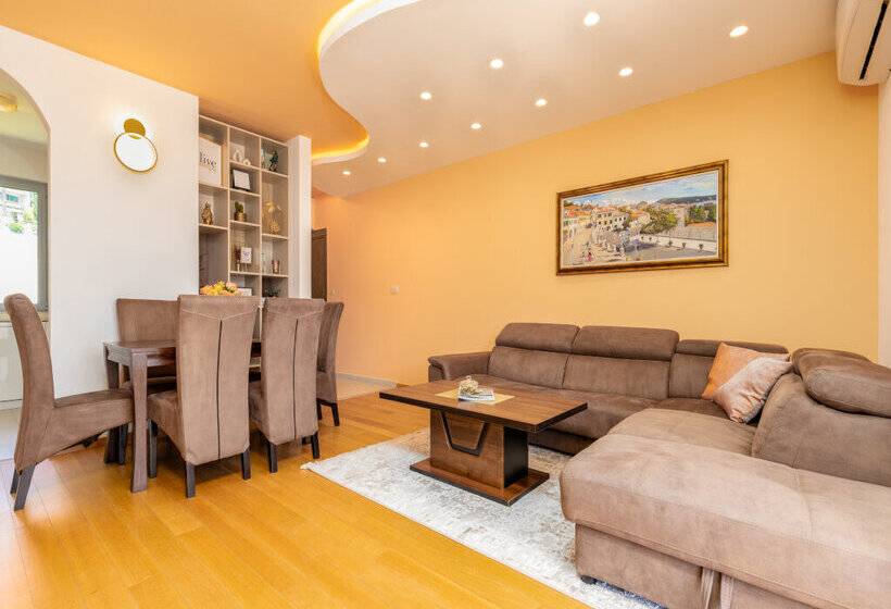 Apart Hotel Ms Katunjanin