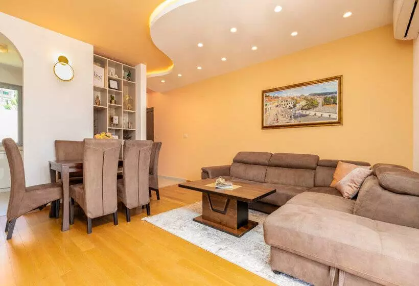 Apart Hotel Ms Katunjanin