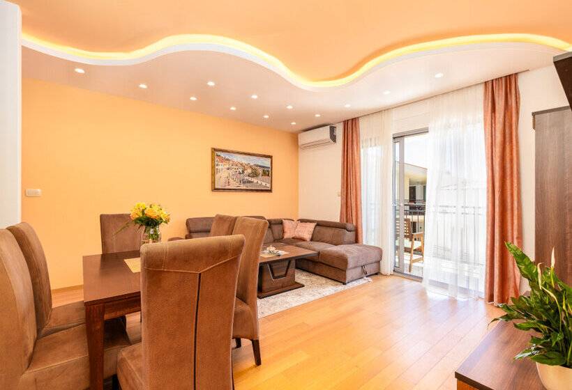 Apart Hotel Ms Katunjanin