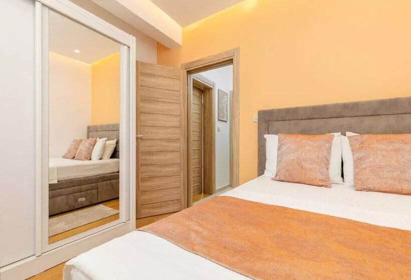 Apart Hotel Ms Katunjanin