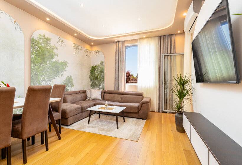 Apart Hotel Ms Katunjanin