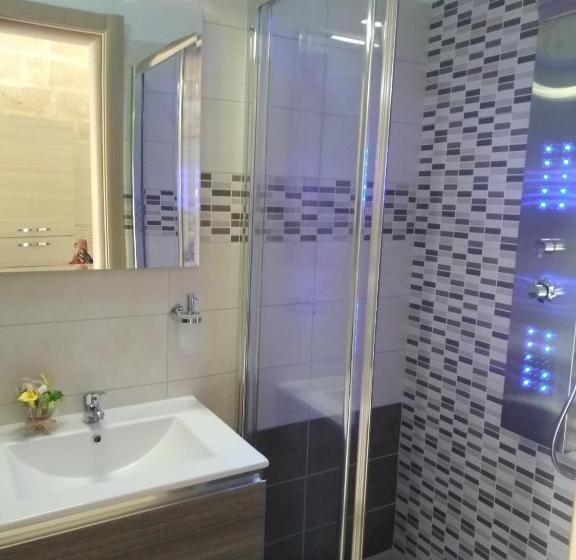 Bed and Breakfast Domus Del Borgo Antico