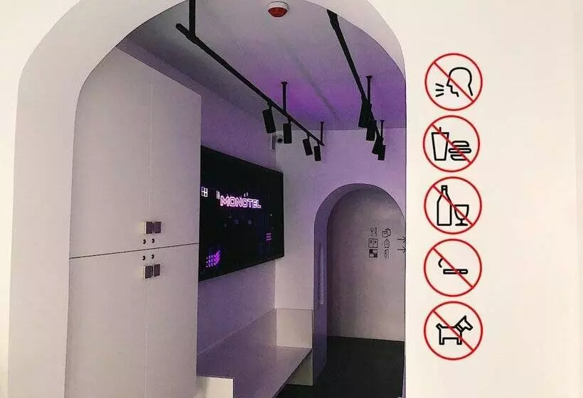 هتل کپسول Monotel Space
