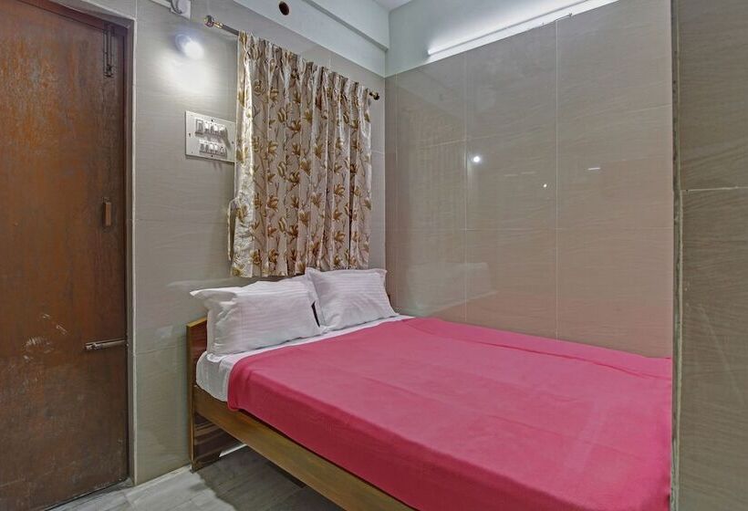 בית מלון כפרי Spot On 43677 Rkp Residency