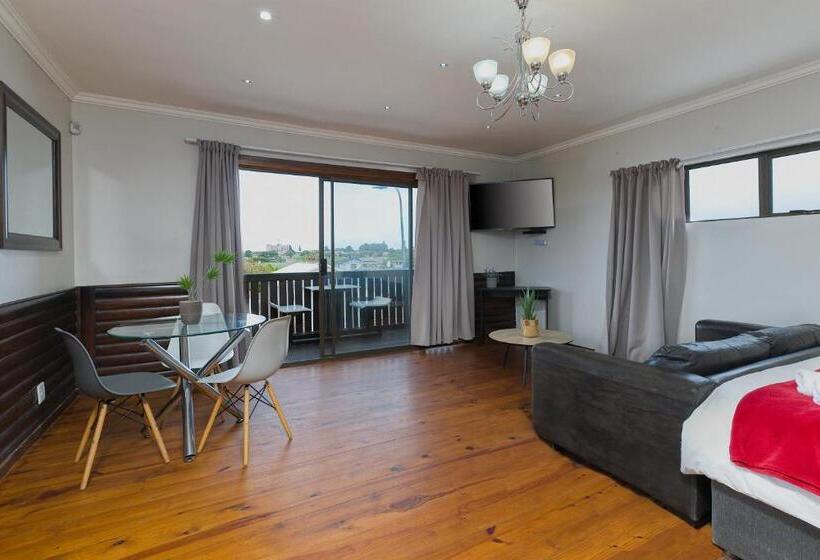 Pension Royal Palms Guest House