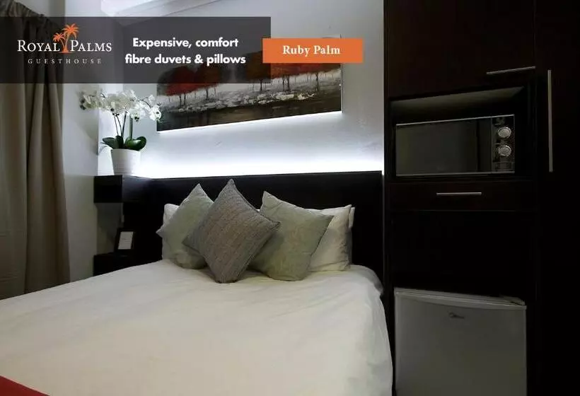 Majatalo Royal Palms Guest House