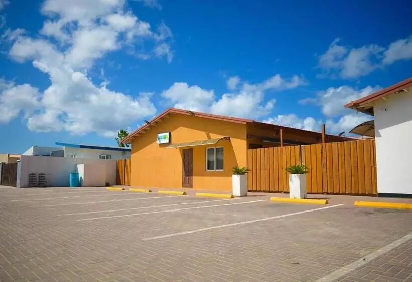 هاستل Aruba Smart Apartments