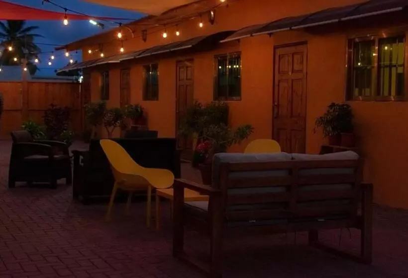 هاستل Aruba Smart Apartments