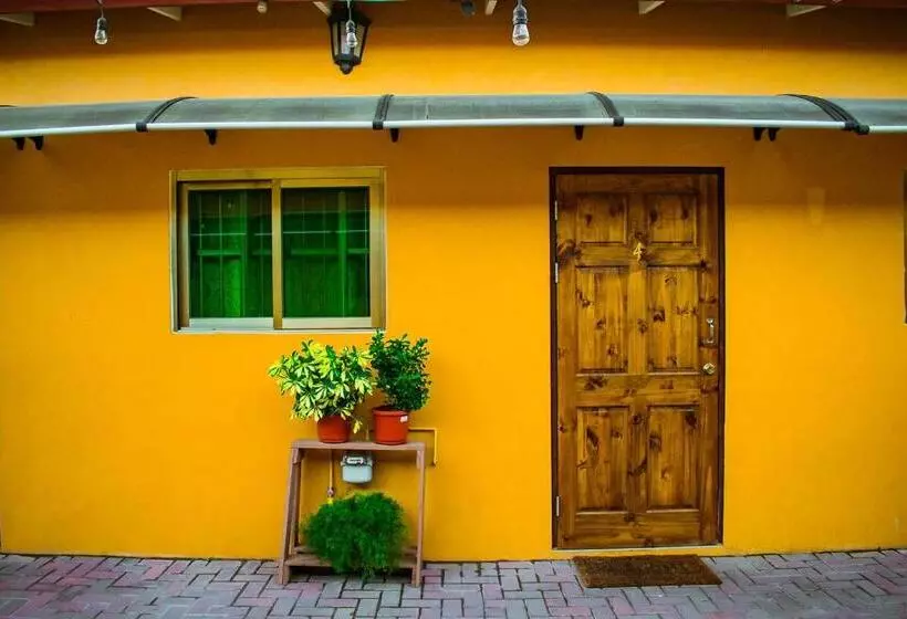 هاستل Aruba Smart Apartments