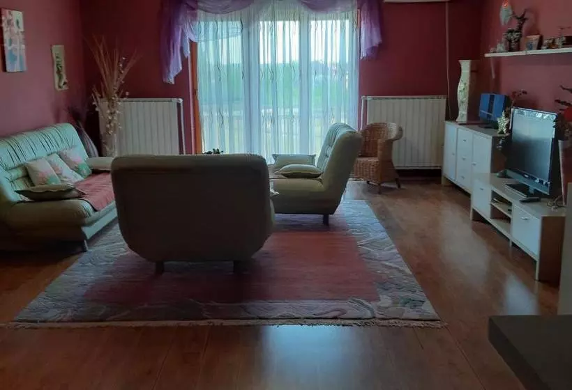 تختخواب و صبحانه Apartment Brcko Distrikt