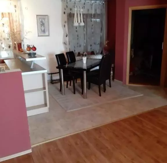 تختخواب و صبحانه Apartment Brcko Distrikt