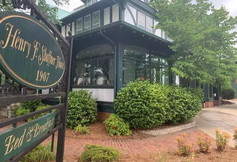 Aamiaismajoitus (B&B) The Shaffner House