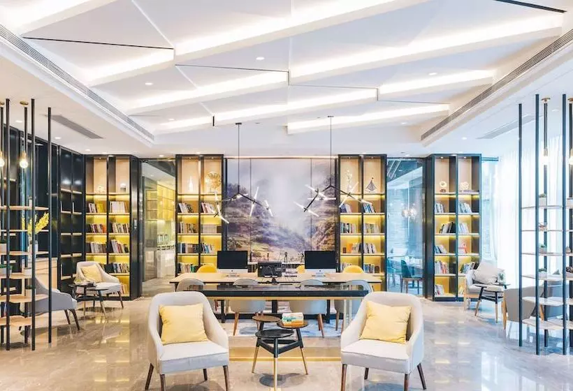 Atour Hotel Huaibei City Government Plaza