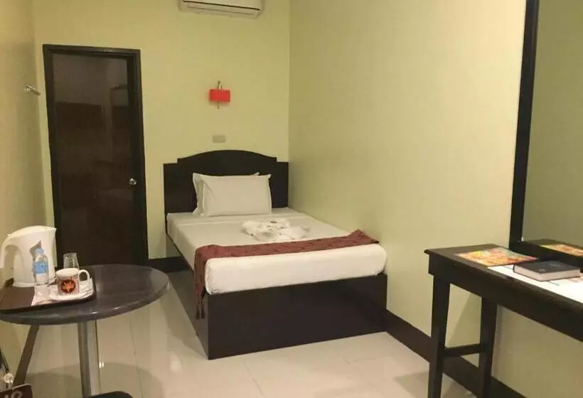 ホテル Hollywood Suites