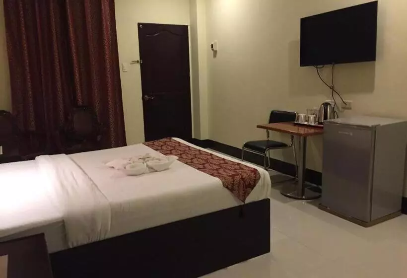 ホテル Hollywood Suites