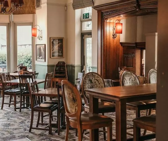 ホテル Woodthorpe