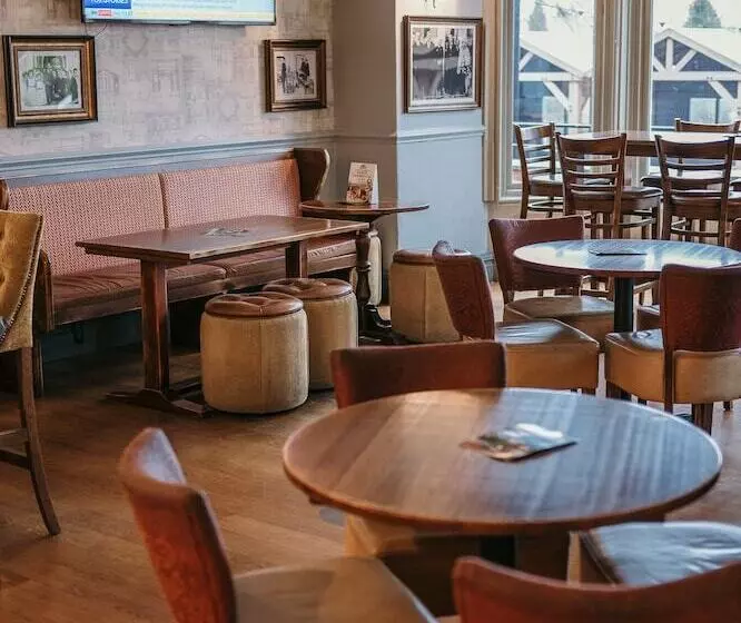 ホテル Woodthorpe