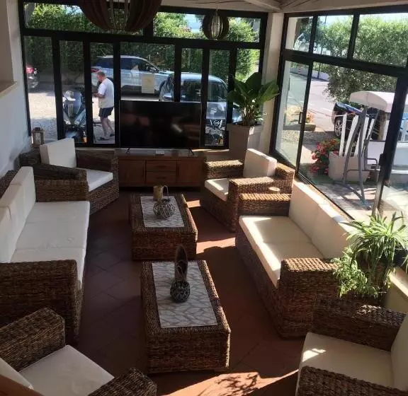 ホテル La Favorita