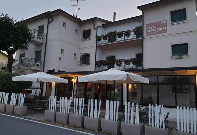 酒店 La Favorita