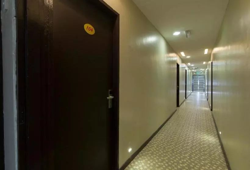 ホテル Oyo 1157 Pd