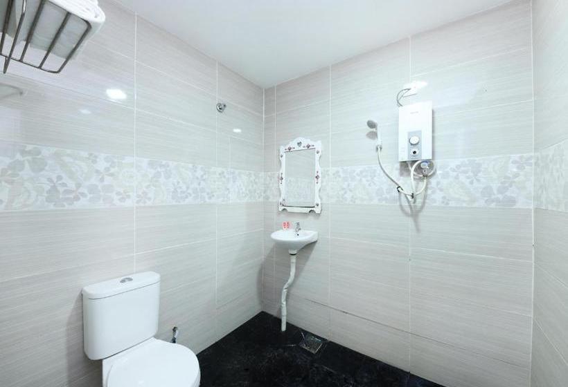 Отель Oyo 1157 Pd