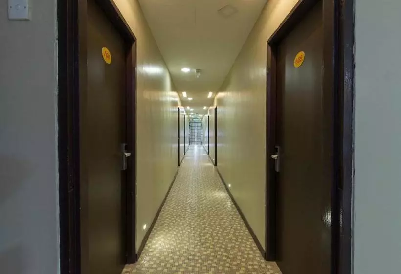 ホテル Oyo 1157 Pd