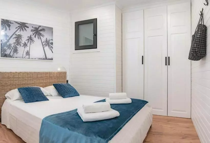 Breeze Aparthotel By Parrot`s House