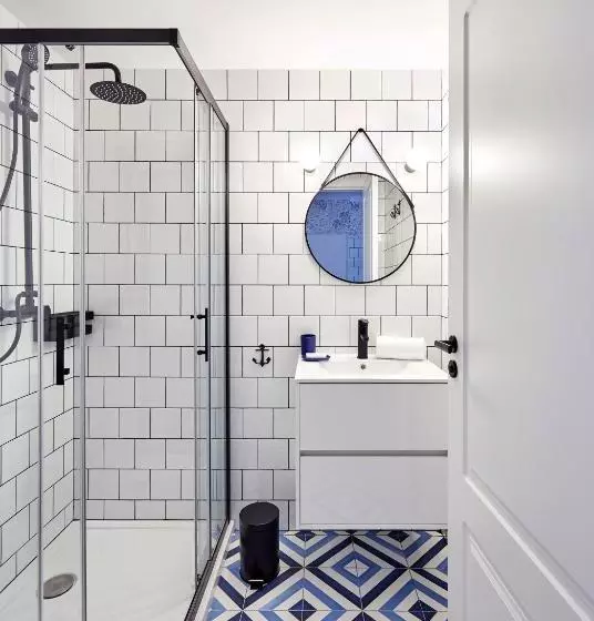 Breeze Aparthotel By Parrot`s House