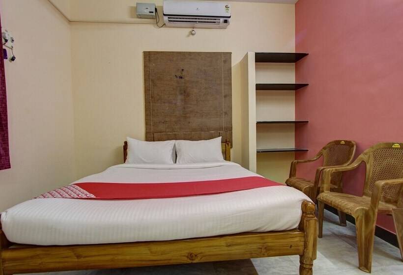 Hotel Oyo 38664 Rt Residency