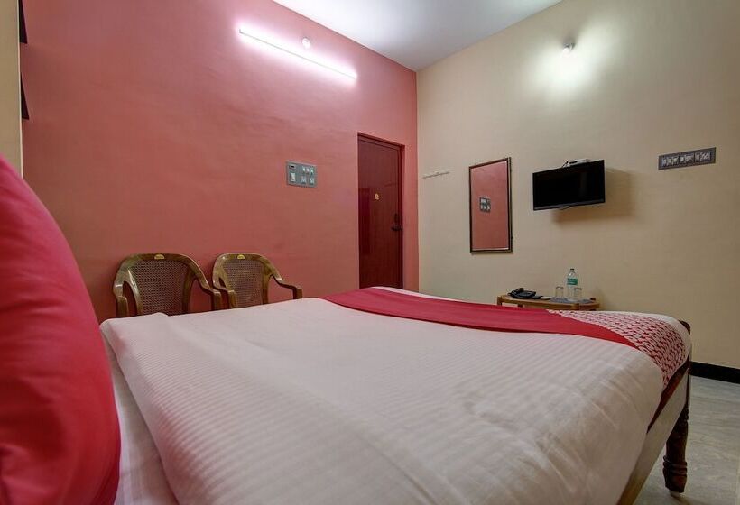 Hotel Oyo 38664 Rt Residency