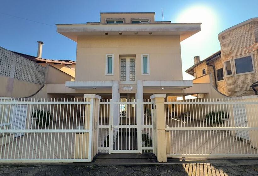 Пансион Pousada Azores Bombinhas