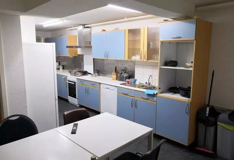 ペンション Monteurzimmer Zentrum