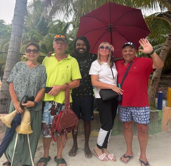 Szálloda Hudhuvelimaldives