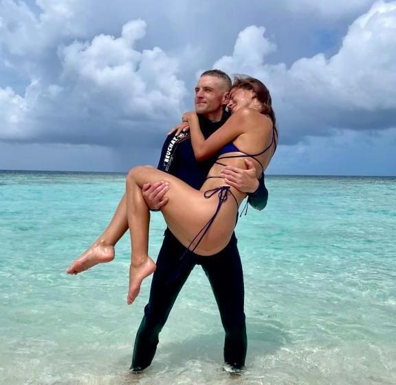 Szálloda Hudhuvelimaldives