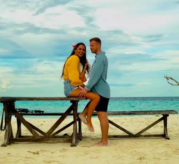 هتل Hudhuvelimaldives