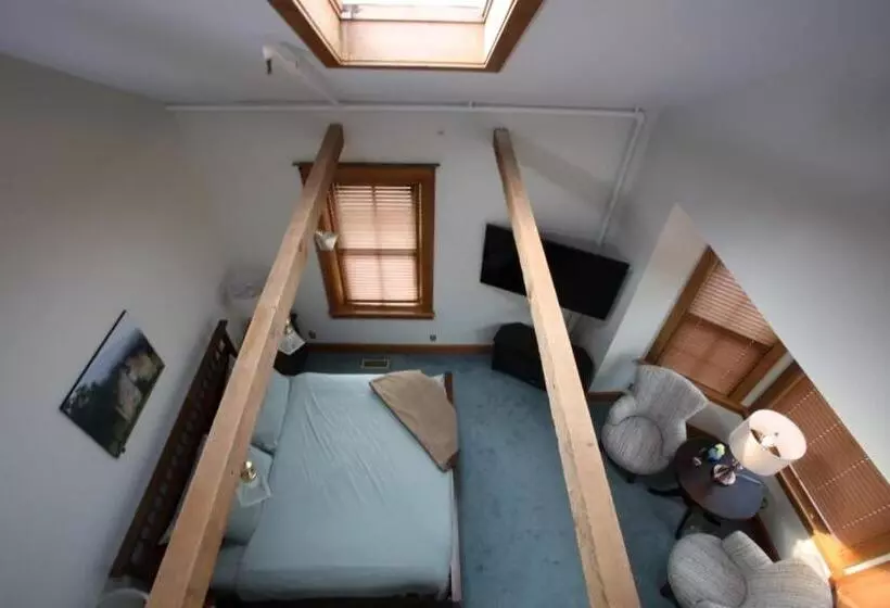 Aamiaismajoitus (B&B) Riverboat Suites