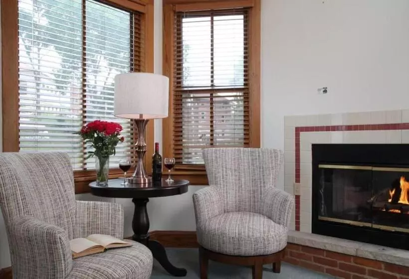 Aamiaismajoitus (B&B) Riverboat Suites