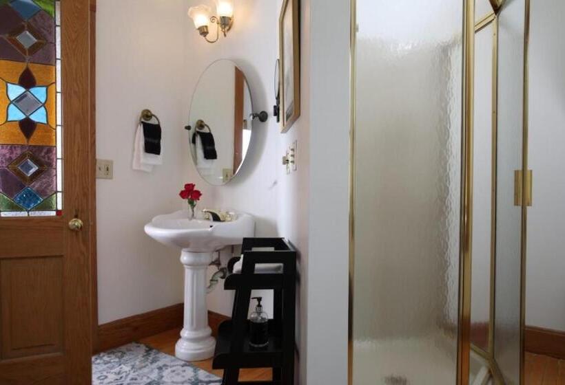 مبيت وإفطار Riverboat Suites