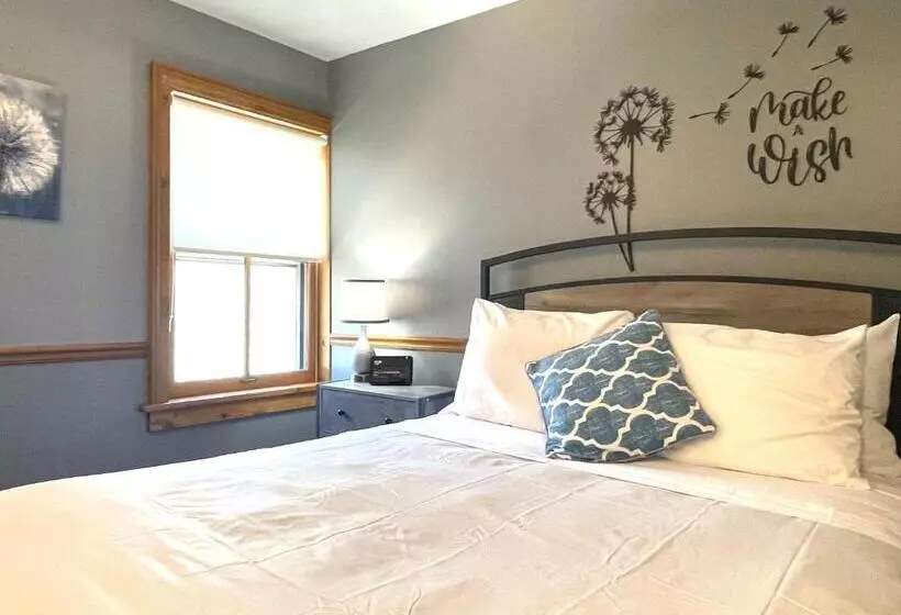 Aamiaismajoitus (B&B) Riverboat Suites