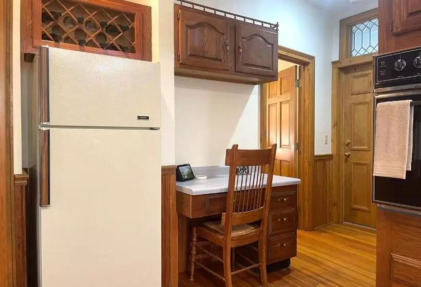 Aamiaismajoitus (B&B) Riverboat Suites