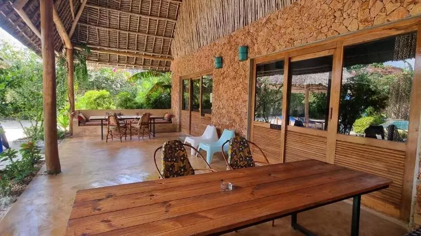 ホテル Salama & Mbuyuni Bungalows