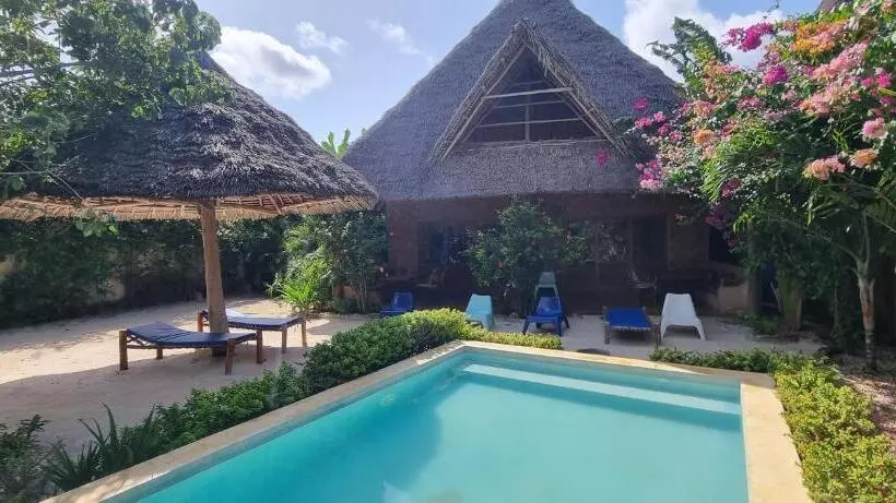 ホテル Salama & Mbuyuni Bungalows