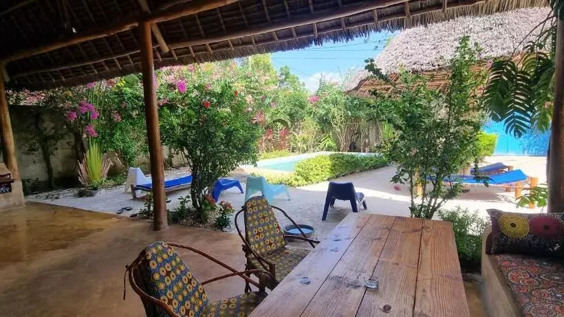 ホテル Salama & Mbuyuni Bungalows