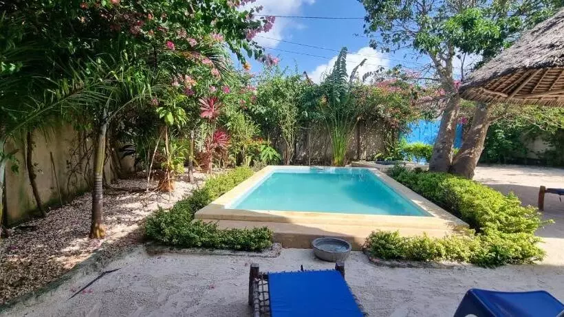 ホテル Salama & Mbuyuni Bungalows