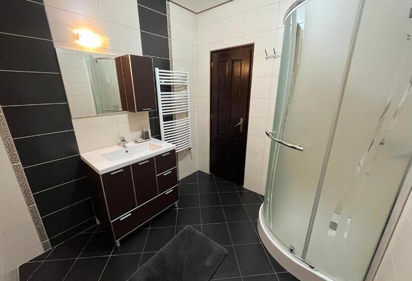 Pensiunea Miorița Putna